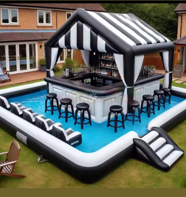 Pool Bar